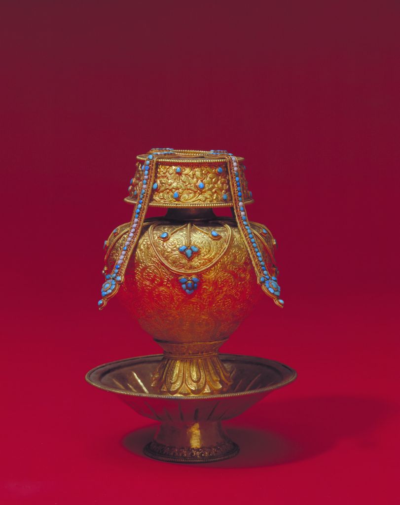 图片[1]-Golden Buddha vase-China Archive